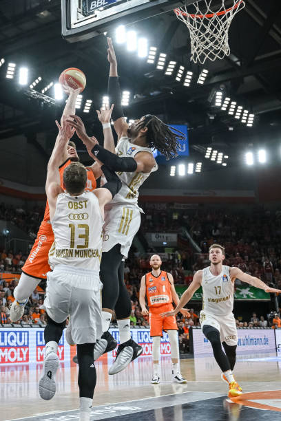 中保持镇定 中保持镇定