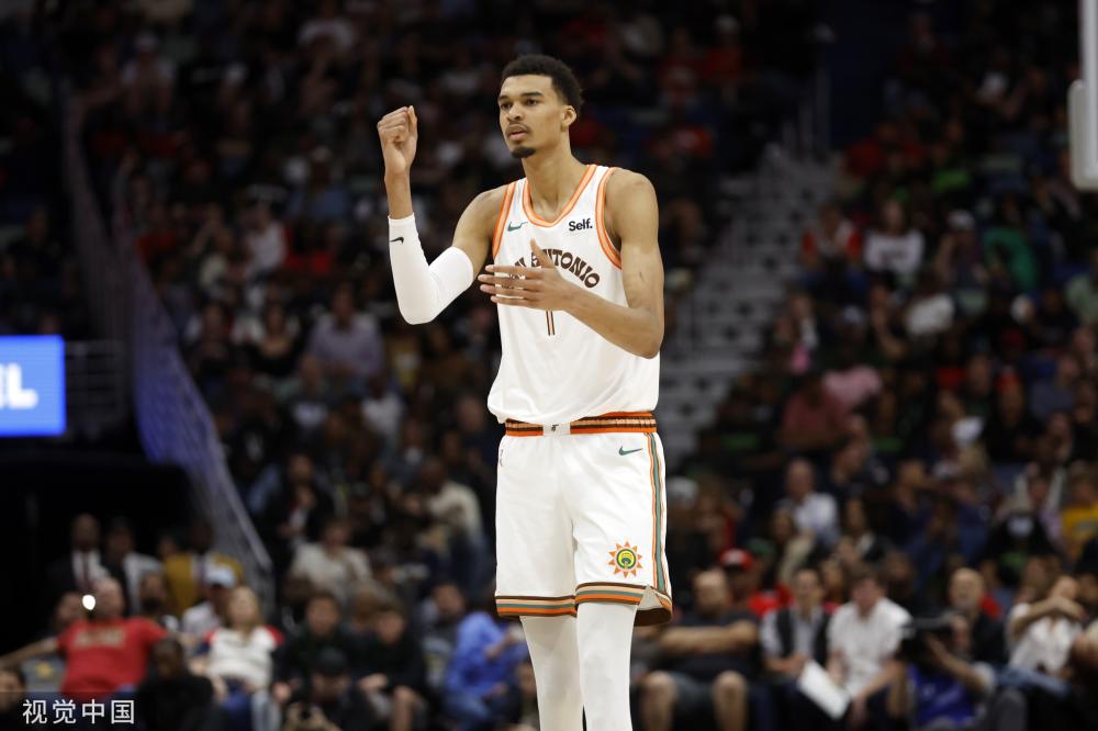 他加强了防 他加强了防