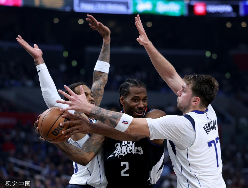 帮助年轻球 帮助年轻球